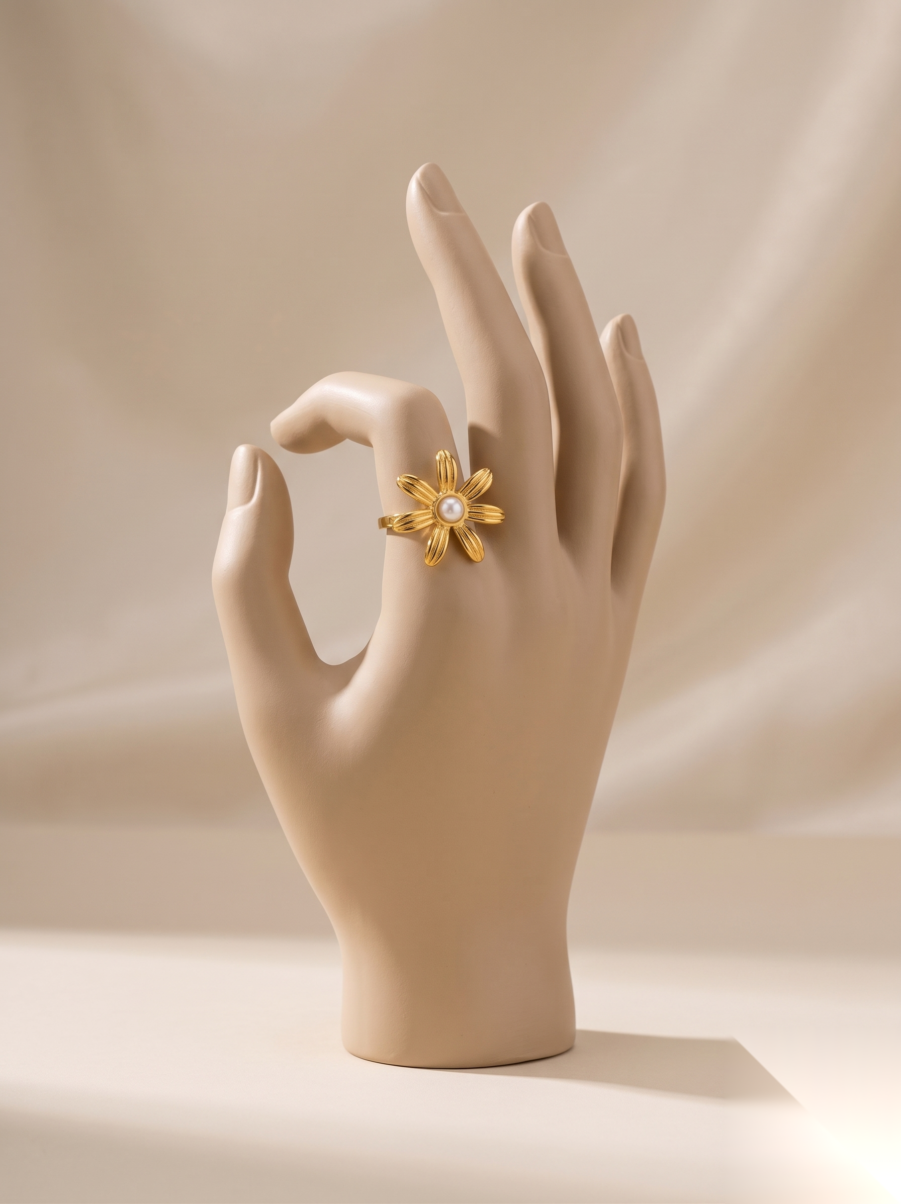 Daisy & Pearl Ring