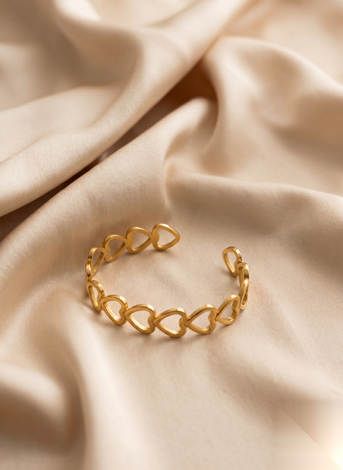 Amour Infinite Heart Cuff