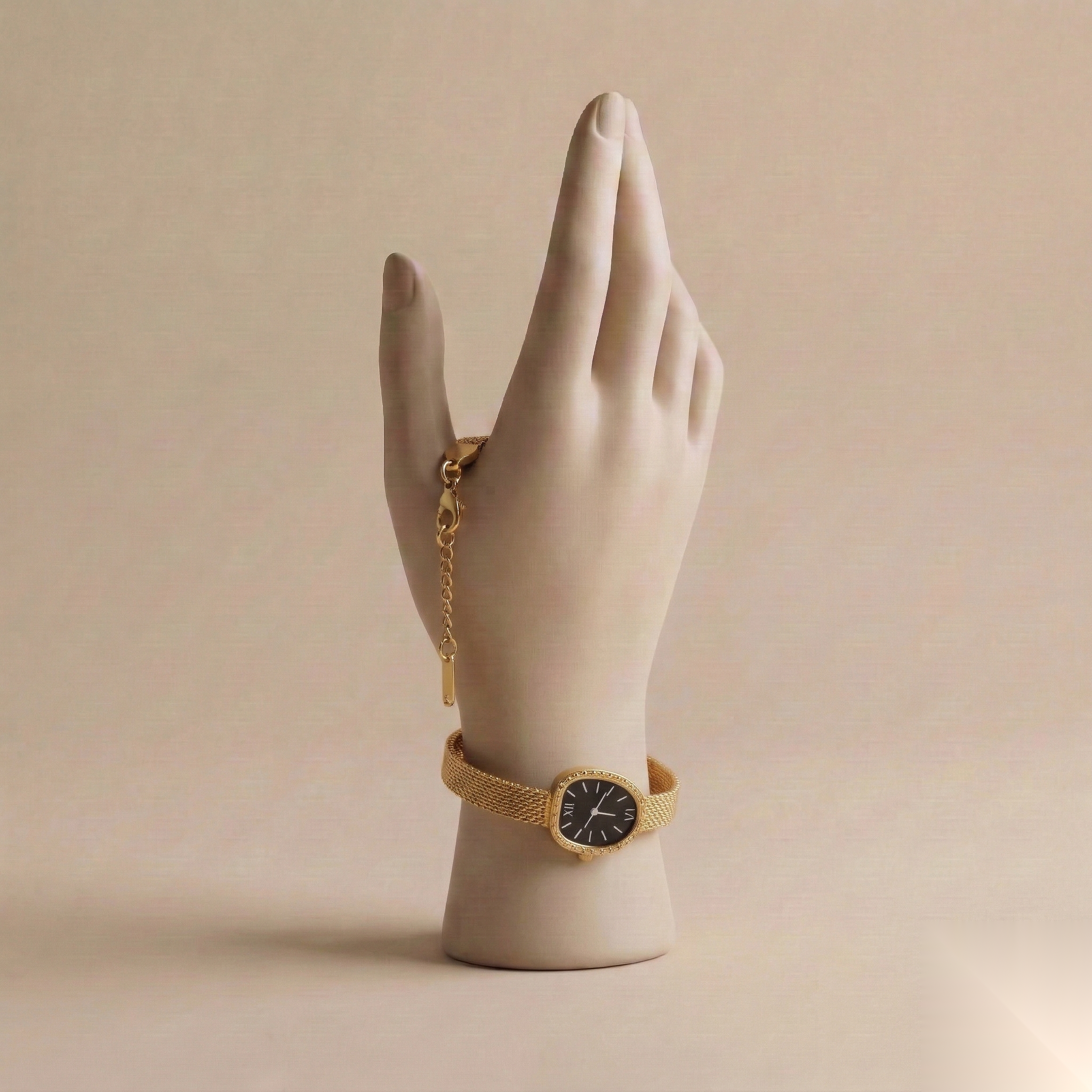 The Midnight Mesh Watch-Bracelet