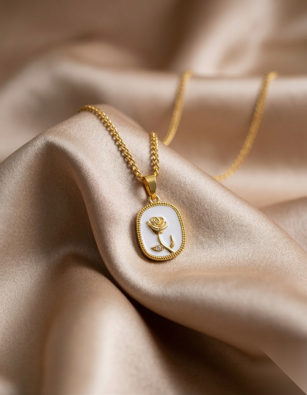 Shell Flora Necklace