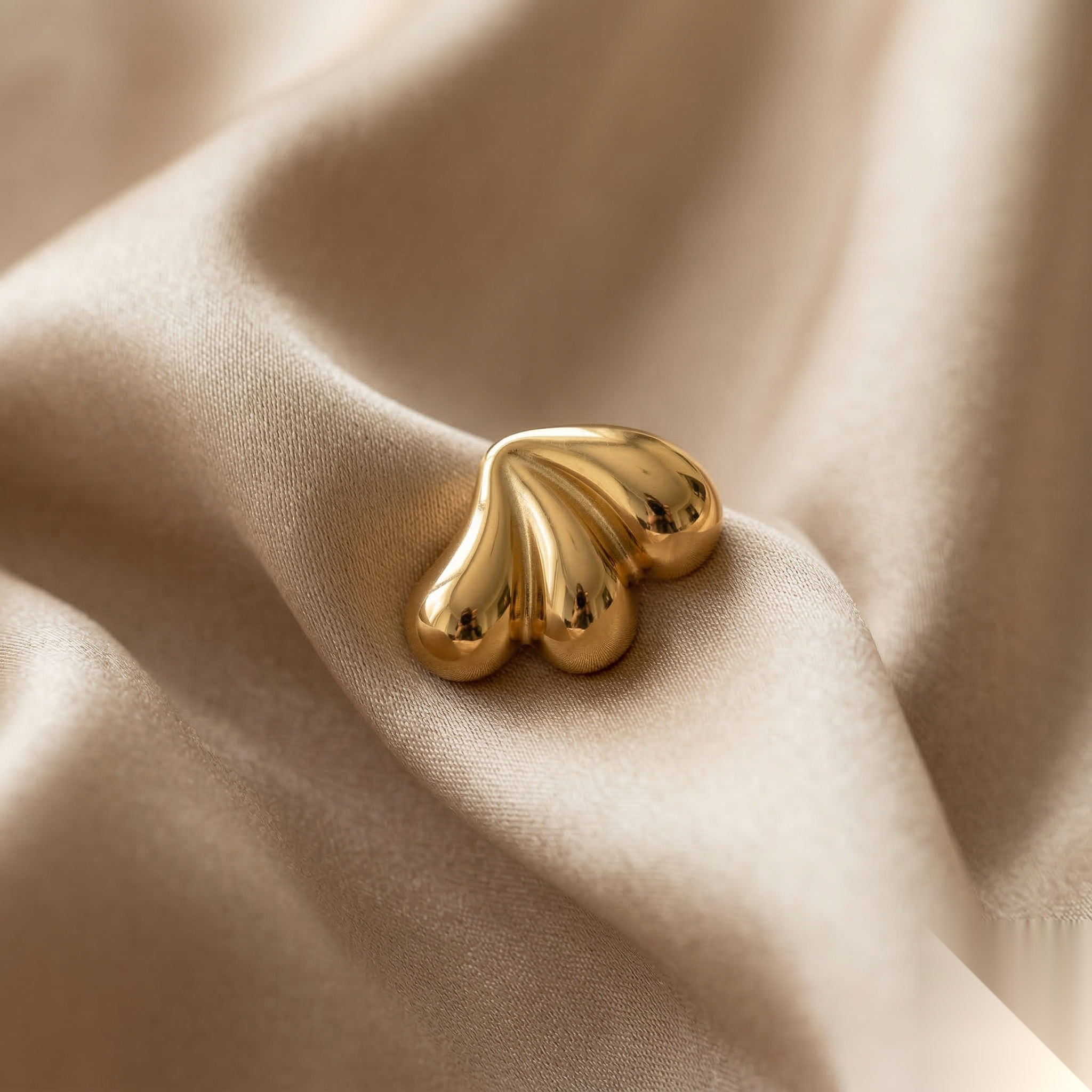 Heart Fan Gold