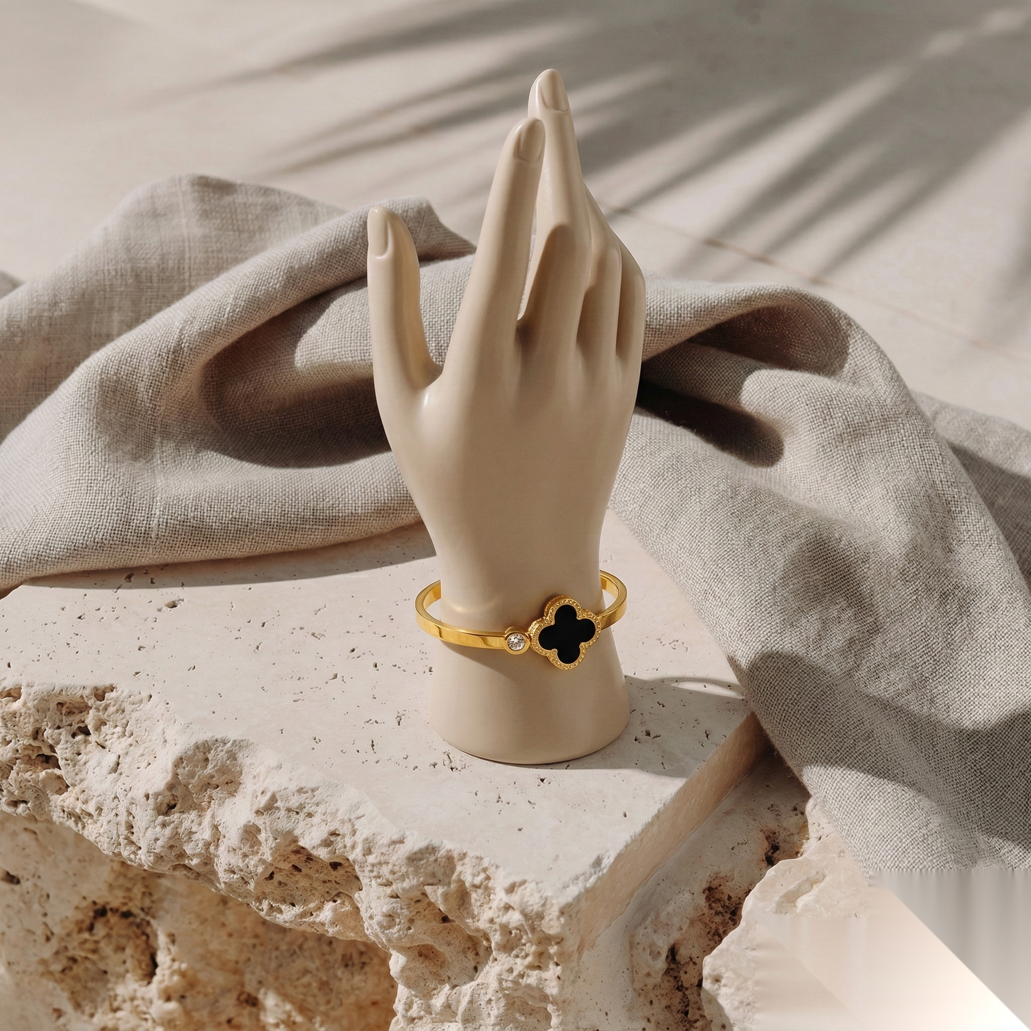 The Clover Style Bangle