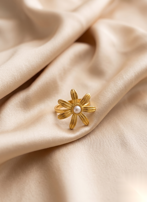 Daisy & Pearl Ring