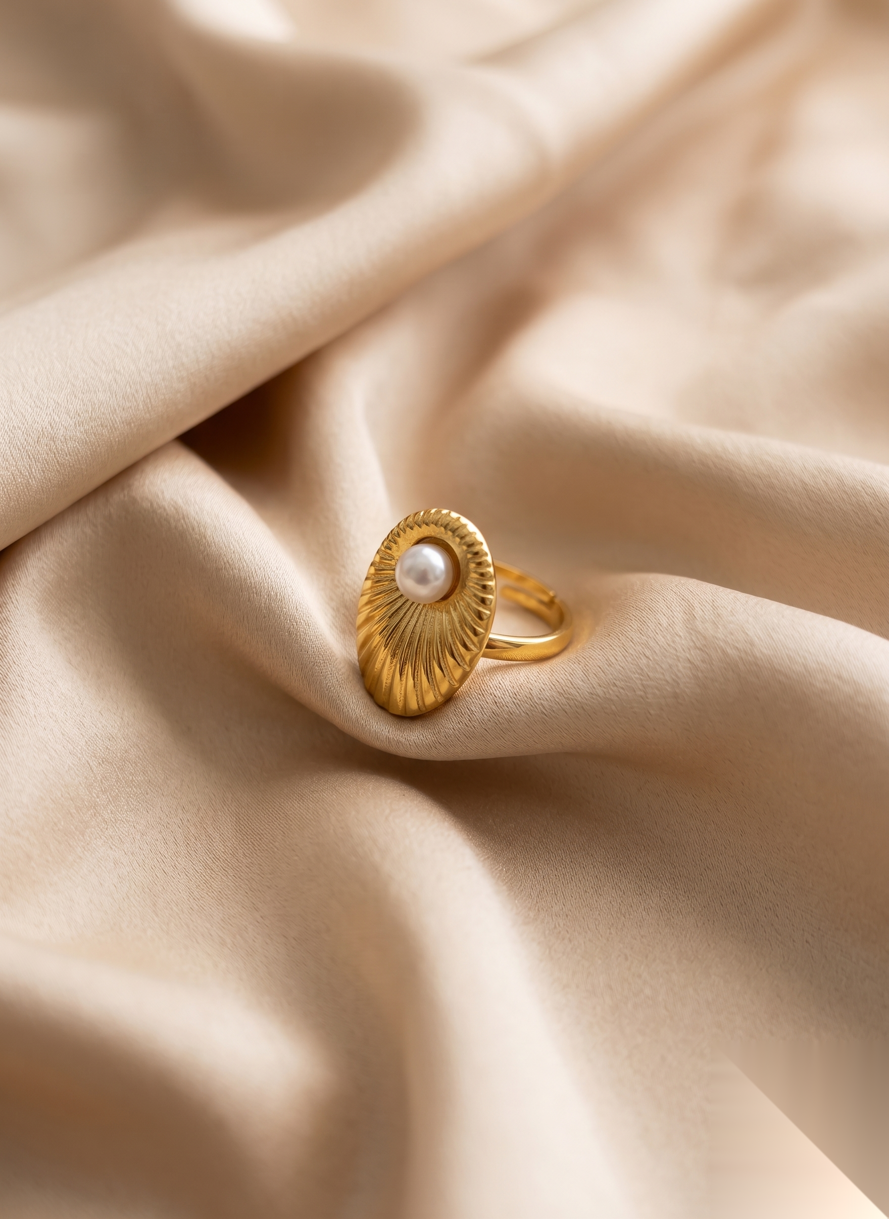 Shell & Pearl Ring
